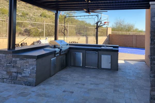 Outdoor Kitchen and Fireplace Services